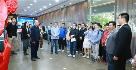 企业开放日｜华侨大学信息科学与工程学院师生莅临凯发k8国际参观交流