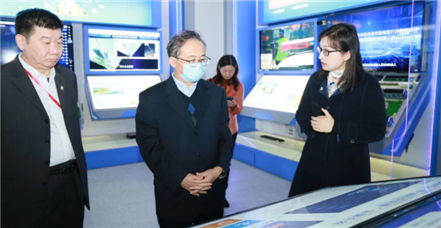 国家科技部火炬中心贾敬敦主任一行莅临凯发k8国际科技集团考察指导