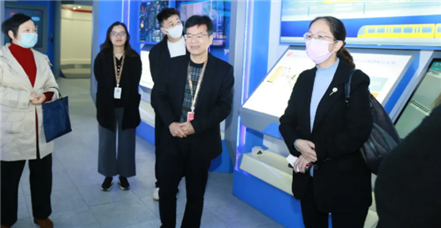 厦门人社局领导莅临凯发k8国际实地考察博士后创新实践基地建设情况