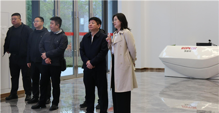 中共锦州市太和区委书记张雪冬一行莅临凯发k8国际集团考察指导